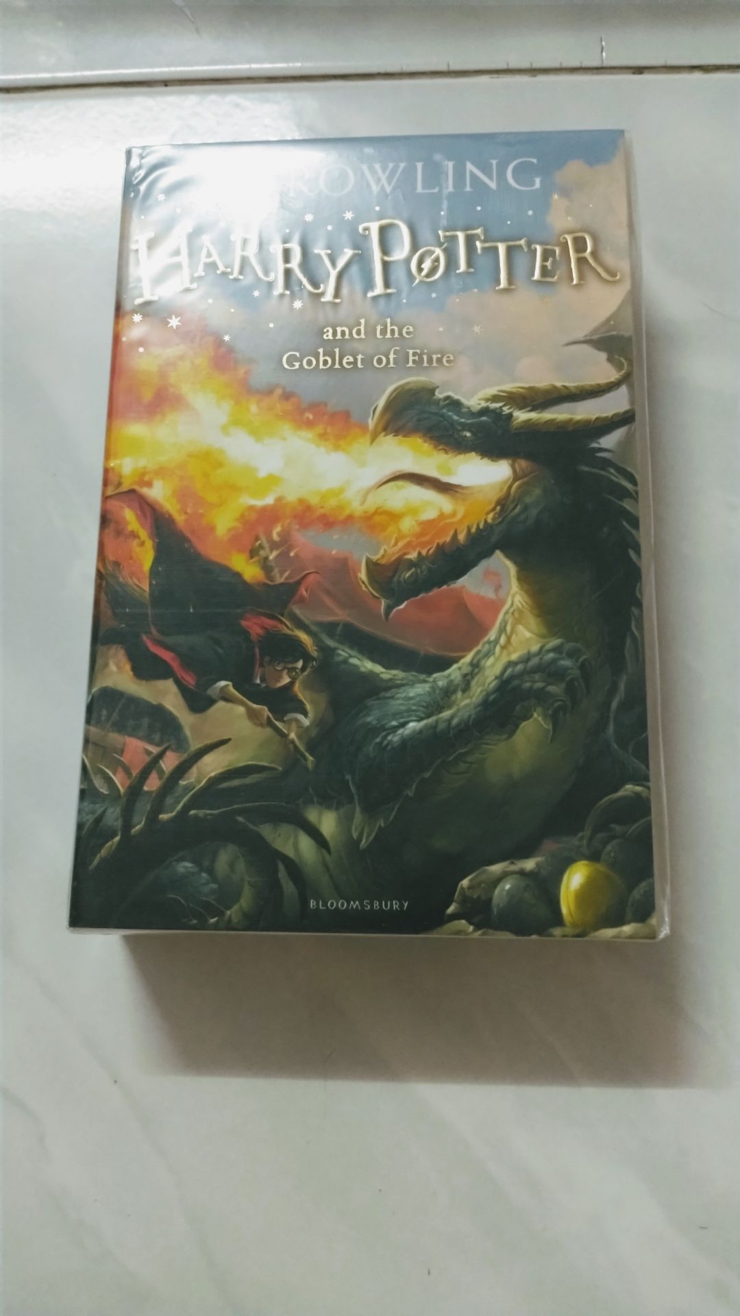 Đợt này không hiểu sao bản Harry Potter này ko được hỗ trợ bookcare nữa nên hơi buồn, vì bookcare của tiki khá đẹp, nhưng mà hàng đóng gói khá ổn mn ơi, vừa hết giãn cách cái là hàng đến nhà mình liền