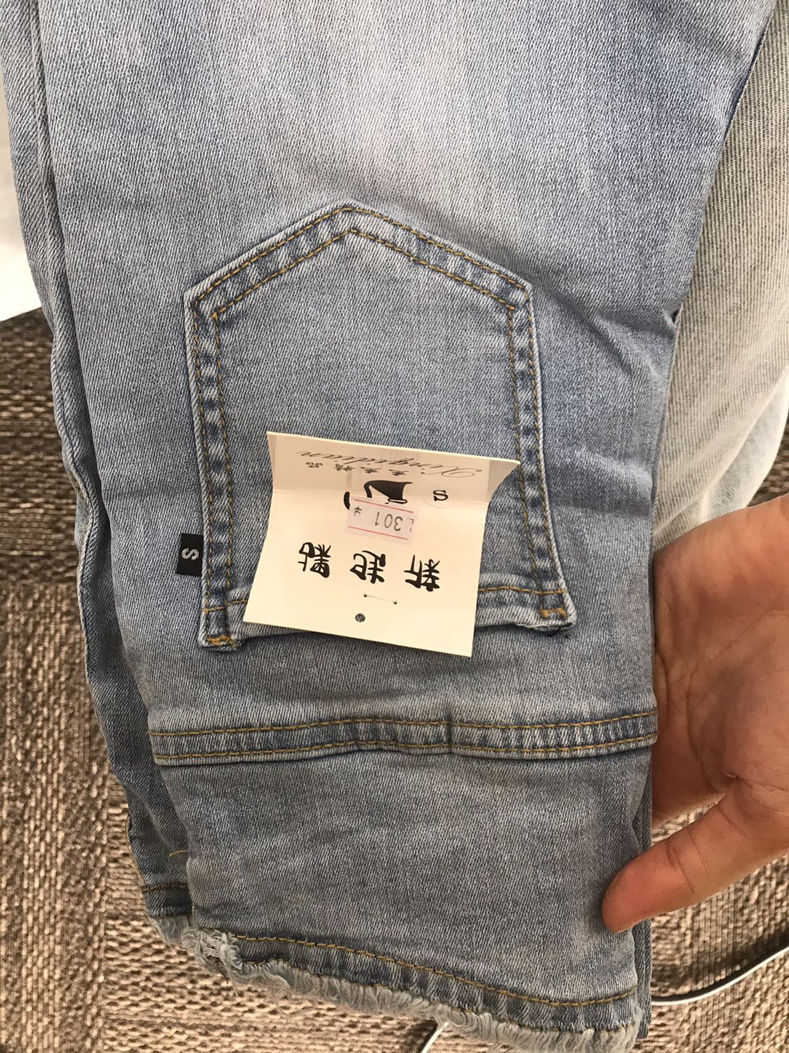 Đã nhận được hàng,quần mặc lên form mặc lên xinh xỉu ạ. Shop giao nhanh lắm. Sẽ ủng hộ tiếp