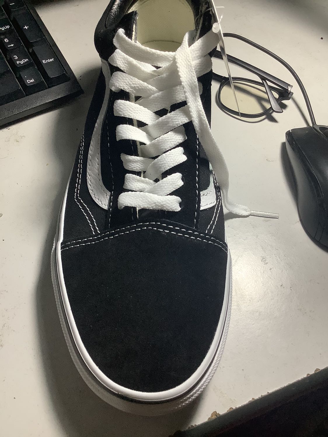 Giày đẹp , mua được giảm 200k, khá là ưng . Được tặng thêm tất và tote của sneaker buzz ! Giao hàng nhanh hơn dự kiến Giày đẹp , mua được giảm 200k, khá là ưng . Được tặng thêm tất và tote của sneaker buzz ! Giao hàng nhanh hơn dự kiến