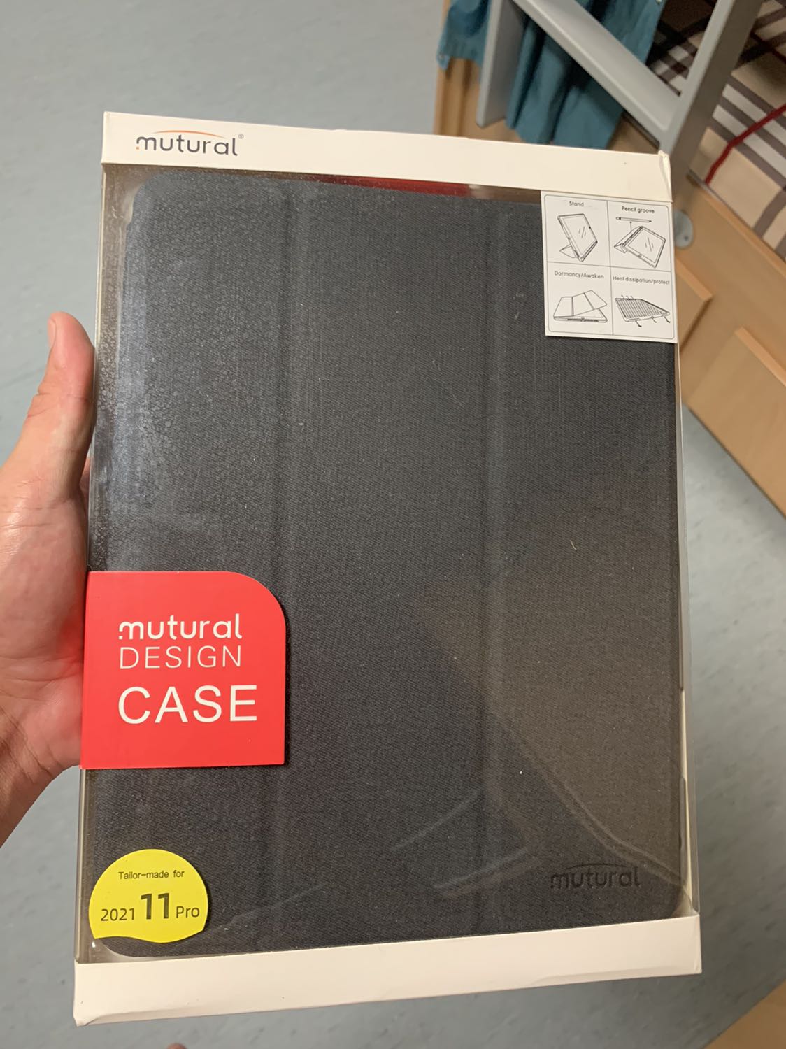 sản phẩm rất ổn, có điều trông có vẻ ốp máy hơi lỏng lẻo, ko hiểu vì s