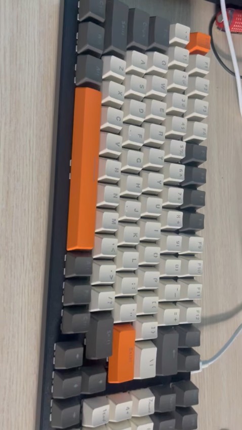 Bàn phím khá vừa ý nhe. lúc nhận không có dây nhưng khi liên hệ thì người nhắn tin với mình rất dễ thương. vừa nhắn đã gửi lại cho mình liền. 5 sao nhen Bàn phím khá vừa ý nhe. lúc nhận không có dây nhưng khi liên hệ thì người nhắn tin với mình rất dễ thương. vừa nhắn đã gửi lại cho mình liền. 5 sao nhen