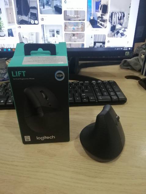 Chuot logi thì khỏi bàn, cầm thích lắm, ko tiếng click