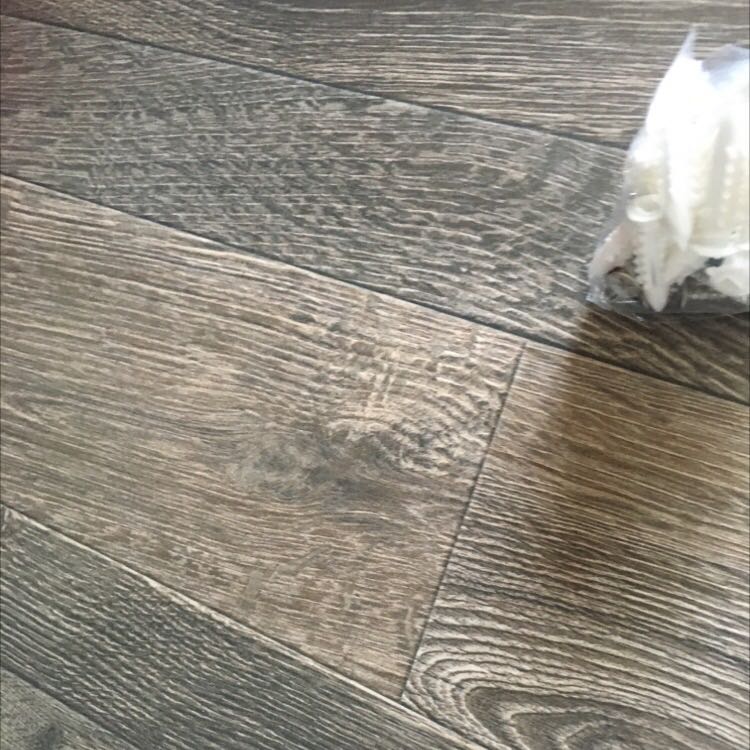 Ổn định. Hi vọng phát triển các kích thước khác với chất giấy tương tự.