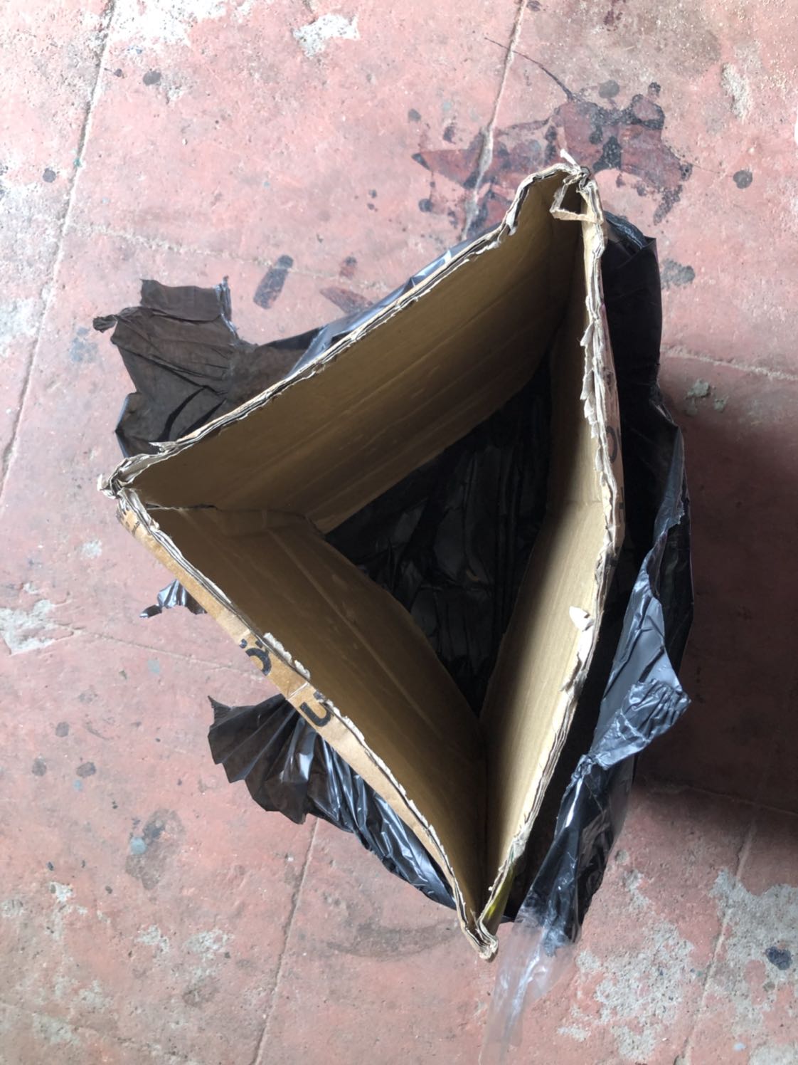 2/8 sản phẩm bị lỗi. Bọc hàng rất xấu, ko cẩn thận. Đề nghị đổi 2 sản phẩm bị lỗi.