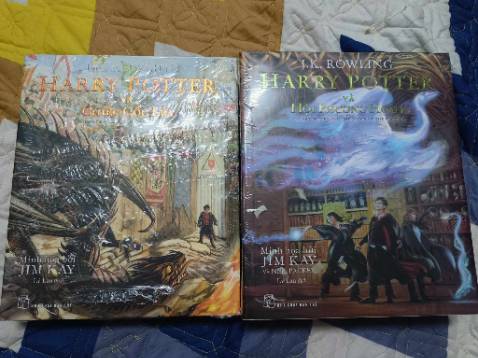 Sách nguyên seal, bìa cứng minh hoạ màu xinh đẹp, nặng lắm luôn.. Tiki đóng gói chu đáo, bọc chống sốc cẩn thận, giao hàng siêu nhanh, vote 5 sao