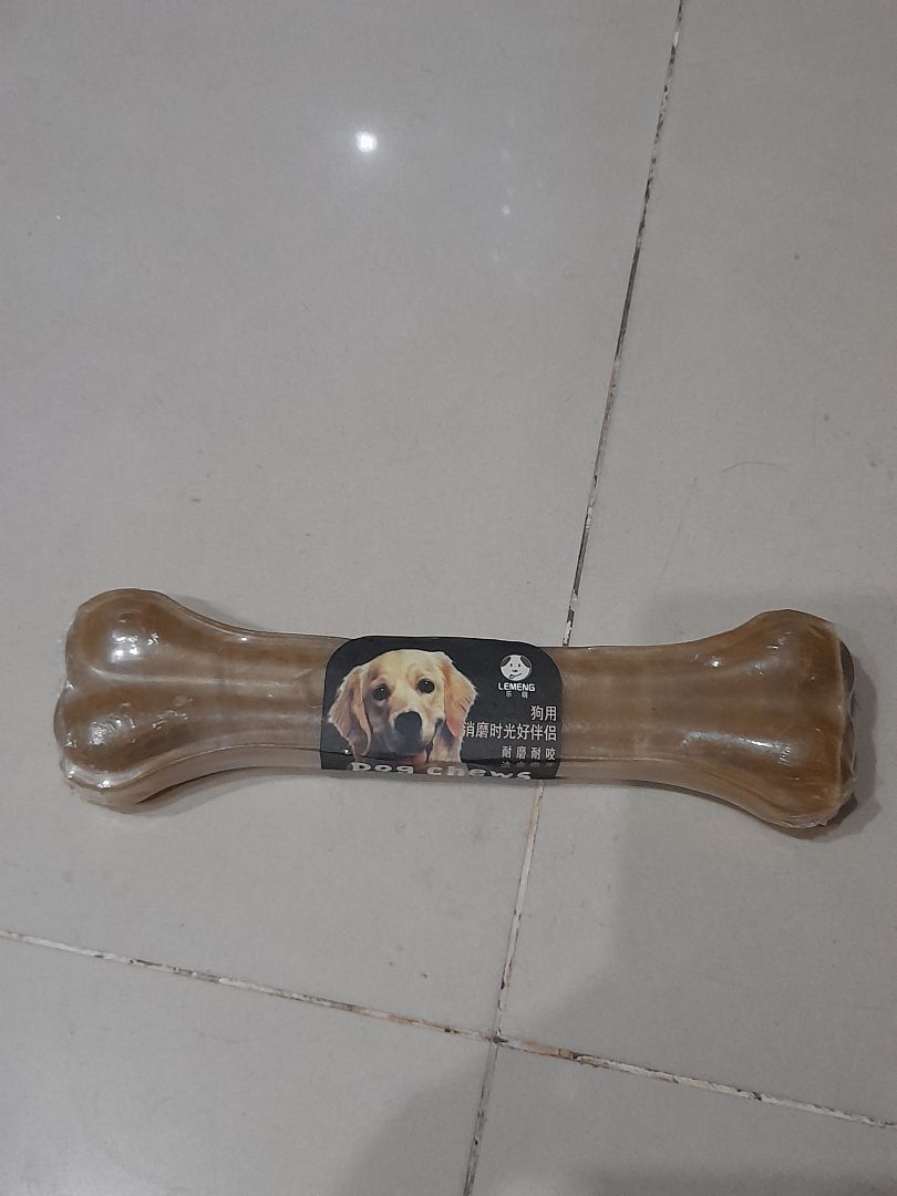 Thêm một lần nữa, Tiki giao hàng sớm hơn dự kiến nên tui, là khách hàng, hài lòng về tác phong này lắm. Xương được đóng gói kỹ, bọc nylon sạch sẽ, lúc mở ra thơm lừng mùi bò. *** nhà tui mê lắm, cắn nãy giờ. Kết: cho 5/5 sao