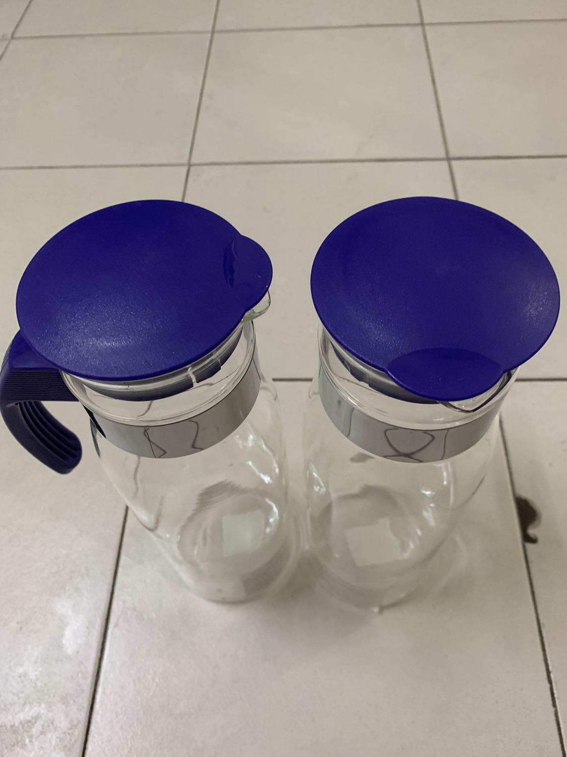 Bình đẹp, nhẹ, shop đóng gói kỹ. Mua loại này tiết kiệm hơn so với loại fullbox