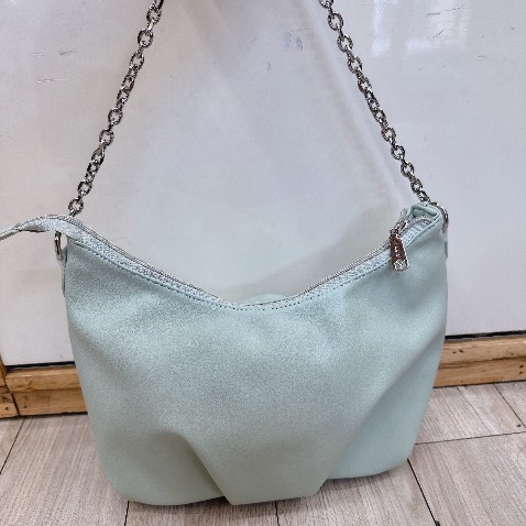 Form mềm lắm nha mà ko bị nhão á nha mí bạn nên mua nha