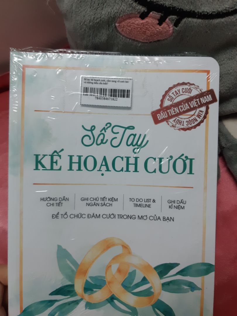 Đã có cái để nghiên cứu những ngày ở nhà trốn dịch. Đang rất cần quyển sổ tay ghi sẵn hết những thứ cần làm cho đám cưới như thế. Sách mới, có lớp nhựa bảo vệ bên ngoài sạch đẹp. Tiki giao hàng nhanh. Bạn nào đang lên kế hoạch cho đám cưới thì nên mua nhé, rất hữu ích ?