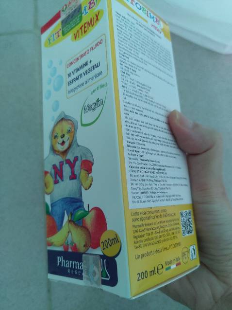 Tiki giao hàng nhanh, đóng gói bao bì kỹ lưỡng,  tem và nhãn phụ đầy đủ, hạn sử dụng xa