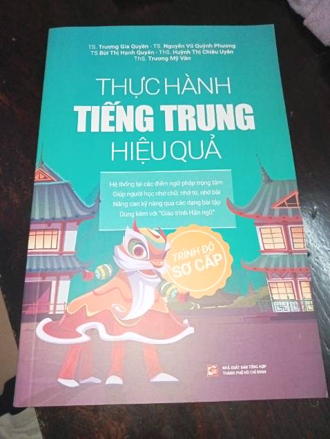 Đóng gói siêu chắc chắn, sách đẹp không móp méo gì hết. Tiki giao hàng nhanh 100₫