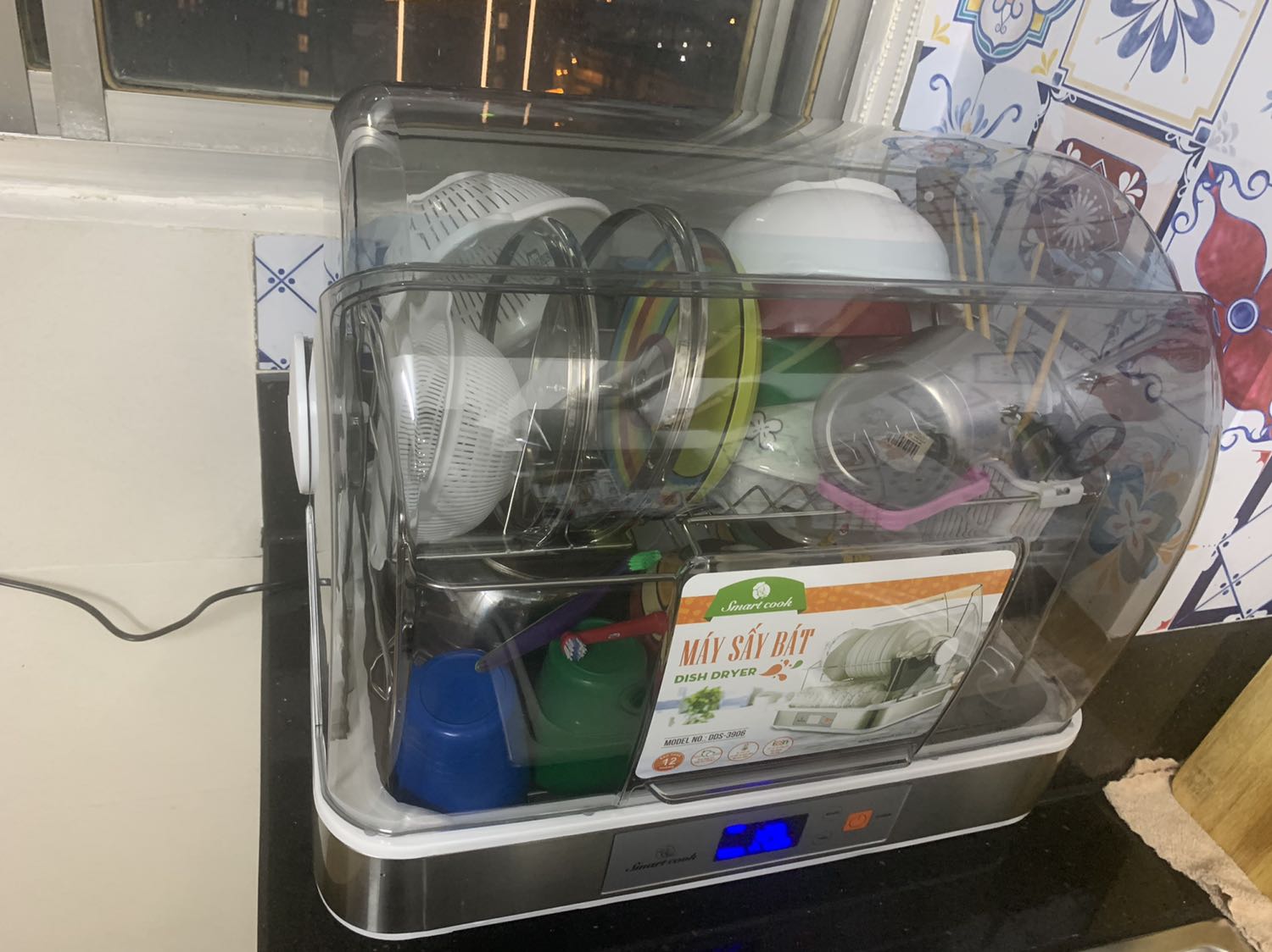 Giao hàng nhanh. Hàng nguyên kiện. Rộng rãi sắp xếp hợp lý, gọn ko quá to.