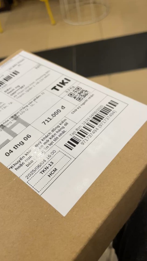 Giao hàng không đủ SP như QC . Thiếu quá tặng