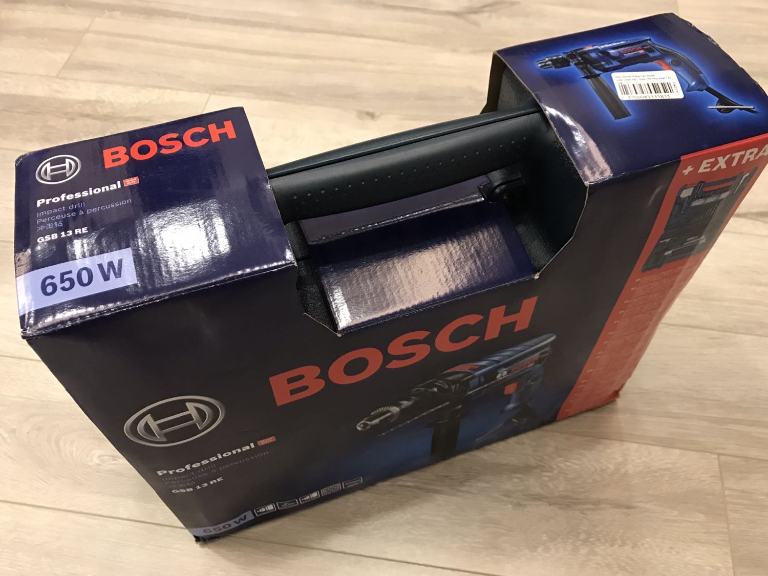 1) Tikinow: giao hàng nhanh, nhân viên thân thiện.
2) Tổng quan: đóng gói cẩn thận, chất lượng nhựa tốt, cảm quan sản phẩm tốt. Độ bền chưa đánh giá được do chưa dùng nhiều.
3) Máy khoan Bosch GSB 13RE: cầm đầm tay, không quá nặng. Máy chạy êm.
4) Bộ phụ kiện: đầy đủ, phù hợp nhu cầu cá nhân.
5) Giá tiền: mua lúc khuyến mãi (1550k), tương xứng với chất lượng.