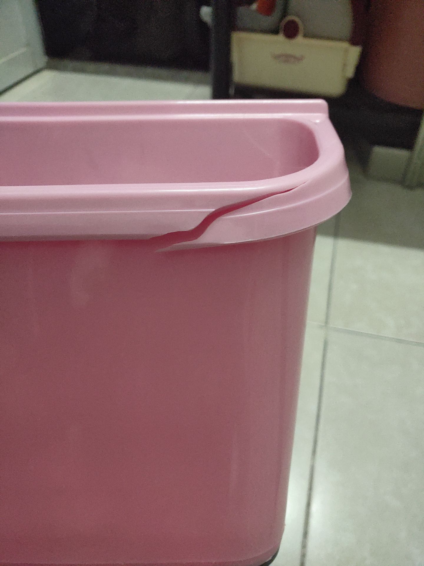 vừa nhận được hàng. khui bao ra là thấy liền vết nứt. đề nghị TIKI đổi giúp mình. hoặc hoàn trả tiền. vì bàn chưa sử dụng đã bị bể vết rất to.
Tiki bán hàng ko có uy tín. giao sản phẩm bị lỗi vừa nhận được hàng. khui bao ra là thấy liền vết nứt. đề nghị TIKI đổi giúp mình. hoặc hoàn trả tiền. vì bàn chưa sử dụng đã bị bể vết rất to.
Tiki bán hàng ko có uy tín. giao sản phẩm bị lỗi