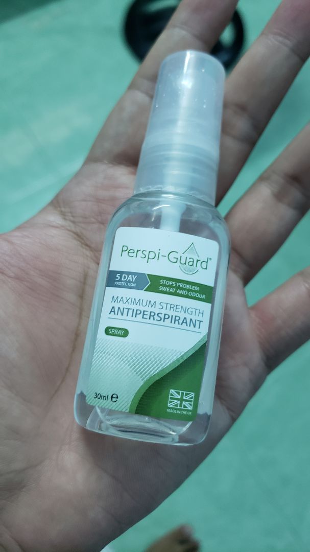 Lần đầu tiên mình dùng dạng xịt này. Khá là ok cho bạn nào hay ra nhiều mồ hôi và có mùi 😅😅