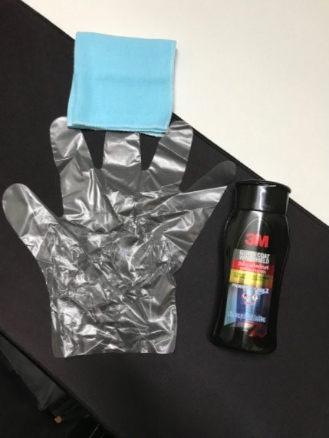 Đóng gói cẩn thận. Phụ kiện có thêm khăn mềm và bao tay nilon. Mình mới thử trên kính fullface và xịt nước vào, thấy hiệu quả luôn => bác nào cần dùng thì nên sắm, rất có ích Đóng gói cẩn thận. Phụ kiện có thêm khăn mềm và bao tay nilon. Mình mới thử trên kính fullface và xịt nước vào, thấy hiệu quả luôn => bác nào cần dùng thì nên sắm, rất có ích