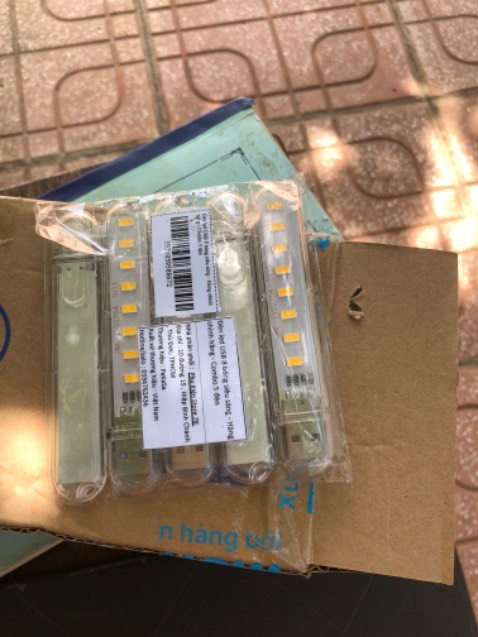 Giao hàng nhanh, đóng gói kỹ, đèn sáng dịu đều