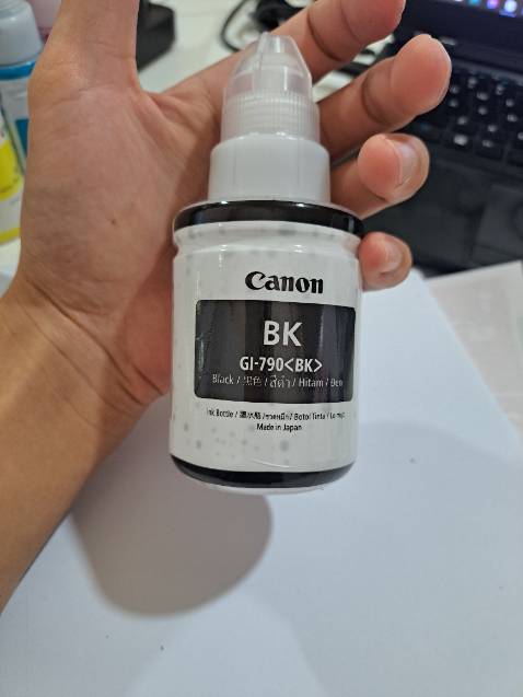 Giao đúng thời gian, đóng gói kỹ, in được, in màu hơi nhạt so với ảnh.