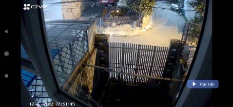 Giao hàng rất nhanh, đầy đủ phụ kiện và thẻ nhớ,đã cài và dùng thử một cái rất ổn, hình ảnh ban đêm khá rõ