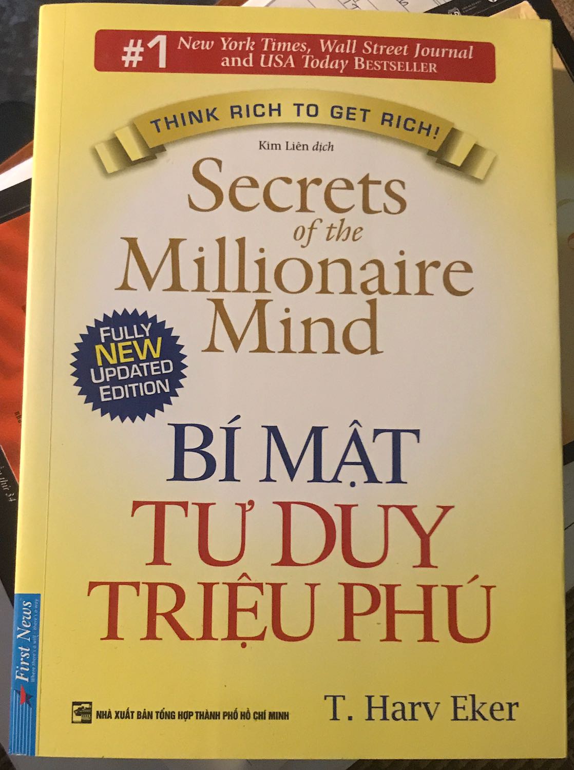 Người giàu người nghèo 2 cách nghĩ hoàn toàn khác nhau, bí quyết của sự giàu có đúc kết lại là từ suy nghĩ tư duy của chính bản thân mình. 1 cuốn sách bestseller nên đọc