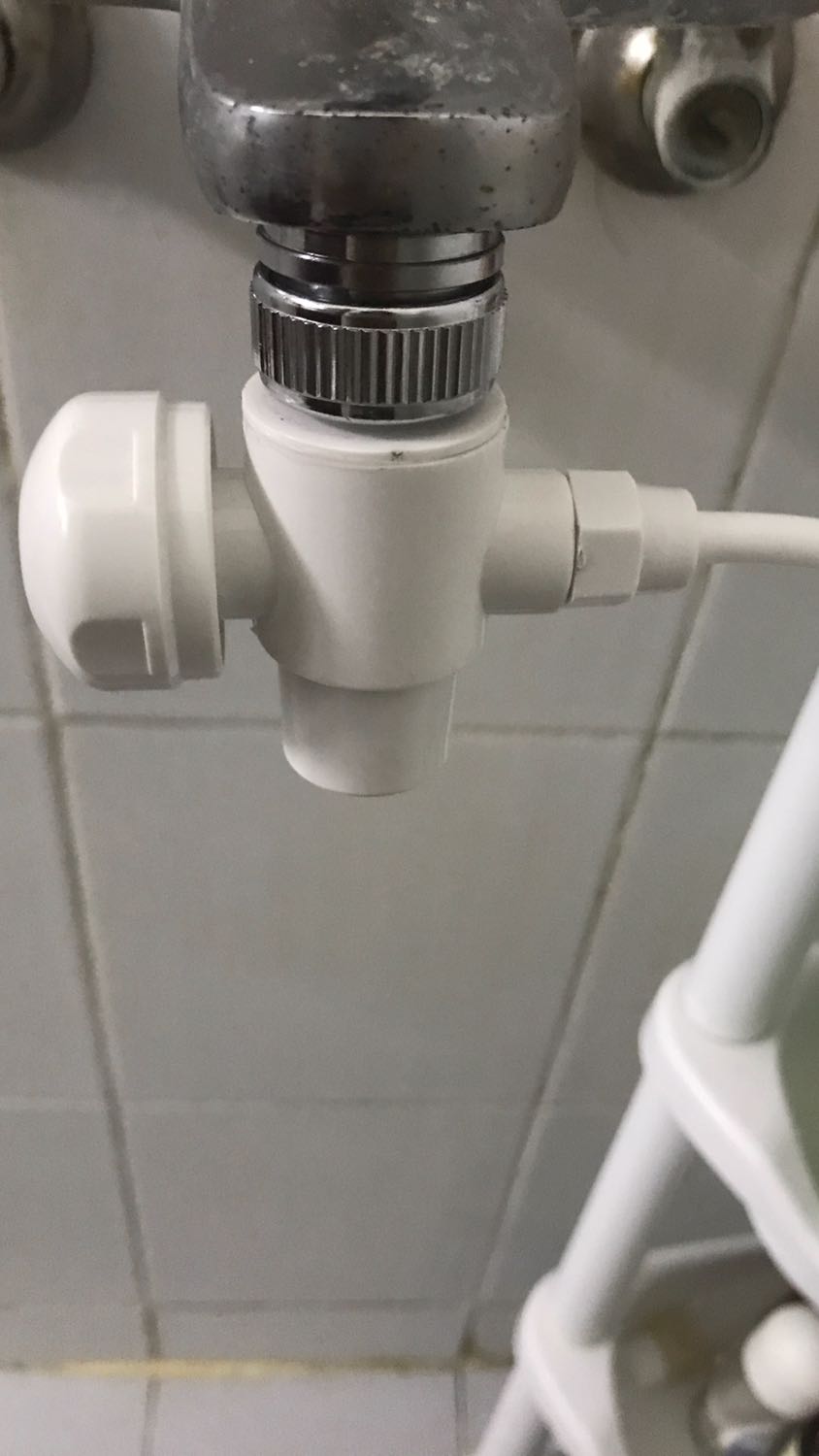Sản phẩm rất tiện dụng và dễ lắp ráp, mặc dù mình là phụ nữ, vòi xịt mạnh nên vệ sinh sạch sẽ bộ niềng hàm, mình chưa thử xài trực tiếp trên răng nhưng mình nghĩ cũng sẽ thoải mái dễ chịu! Sản phẩm rất tiện dụng và dễ lắp ráp, mặc dù mình là phụ nữ, vòi xịt mạnh nên vệ sinh sạch sẽ bộ niềng hàm, mình chưa thử xài trực tiếp trên răng nhưng mình nghĩ cũng sẽ thoải mái dễ chịu!