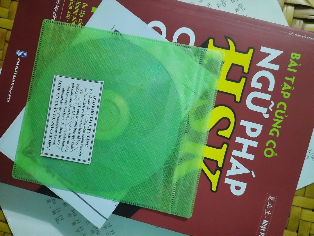 Sách được đóng gói cận thẩn ,giao hàng nhanh ,chất lượng sách tốt và còn được tặng thêm một đĩa CD.Cảm ơn shop nhiều ạ.