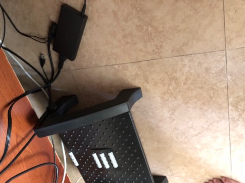 Kê chân tốt, cứng cáp hơn cột sống của SE nhiều lần, dùng gác chân để hóng drama SE cả ngày rất thoải mái, 10 đỉm, mãi yêu SE