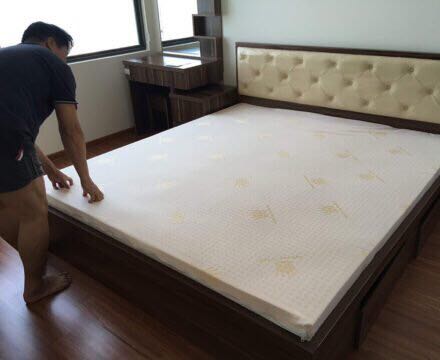 Sau khi tham khảo kỹ lưỡng các hội nhóm trên mạng mình đã quyết định đặt niềm tin vào Vua Nệm. Đúng là ko hề khiến mình thất vọng. Giao hàng nhanh thần tốc, shipper gọi xuống lấy hàng mình còn ngỡ ngàng😂. Sản phẩm thì khỏi nói, chất lượng tuyệt vời. Cảm ơn các bạn nhiều😘