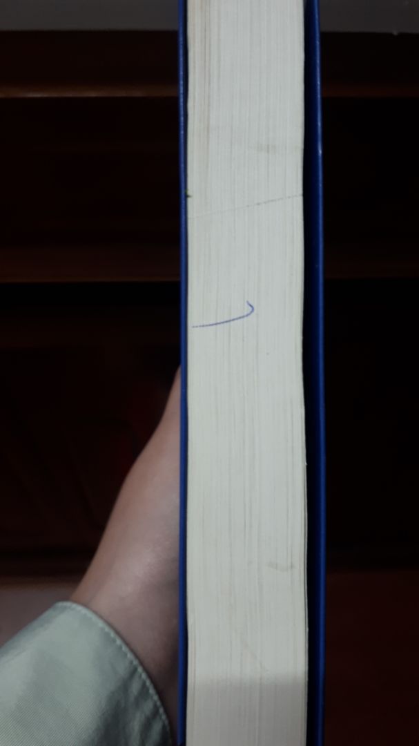 sách tốt nhưng bị cong góc và bên có vết mực khiến m cảm thấy khó chịu. 
vì đây ko phải lỗi sách mà do phía Tiki nên m cho 2*, còn nd sách thì ko có vấn đề gì cả.
hi vọng tiki có thể giúp mình đổi hàng.
m cảm ơn.