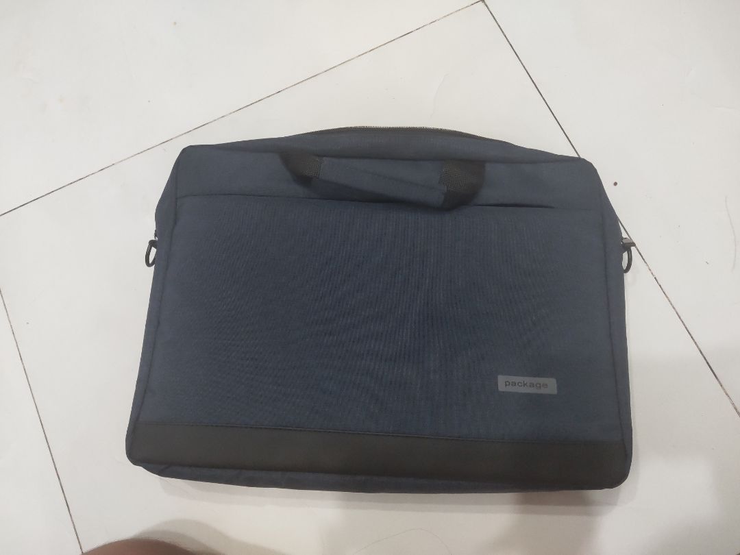 sp rất tốt, bỏ bút viết vào đầy đủ, cho laptop và bảng điện tử thì vẫn còn dư nhiều chỗ nên cũng rất ưng ý sp rất tốt, bỏ bút viết vào đầy đủ, cho laptop và bảng điện tử thì vẫn còn dư nhiều chỗ nên cũng rất ưng ý