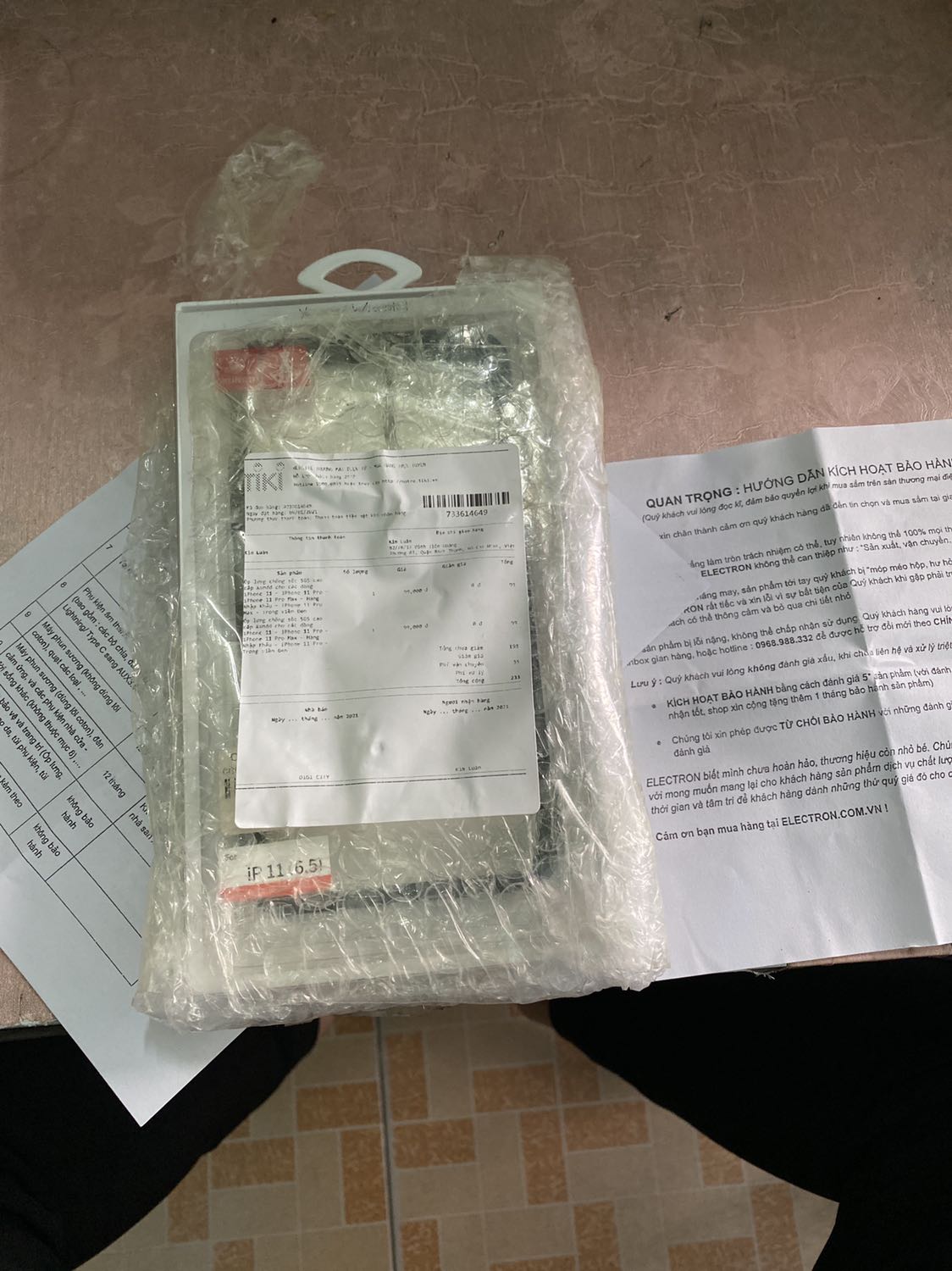 Đề nghi xem lại bên bán hàng, đơn hàng 2 ốp mà cố giao 1 ốp. Thắc mắc lại bên tiki giải quyết hôm trước hôm sau hỏi lại không ai biết. Nói tạo đơn hàng mới giao vào kiểm tra k thấy gì cả. Hỏi lại tiếp tục trả lời không biết, giờ cũng không biết hỏi ai. Chán thật Đề nghi xem lại bên bán hàng, đơn hàng 2 ốp mà cố giao 1 ốp. Thắc mắc lại bên tiki giải quyết hôm trước hôm sau hỏi lại không ai biết. Nói tạo đơn hàng mới giao vào kiểm tra k thấy gì cả. Hỏi lại tiếp tục trả lời không biết, giờ cũng không biết hỏi ai. Chán thật