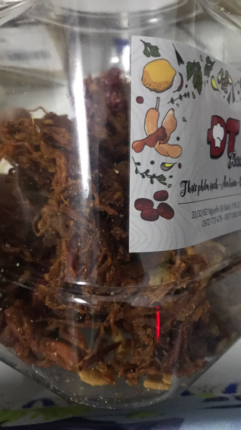 Sản phẩm đóng gói sạch sẽ, giao hàng nhanh chóng. Vị thịt ăn ổn nhưng mà còn hơi ướt, tỏi cũng bị hơi yểu.