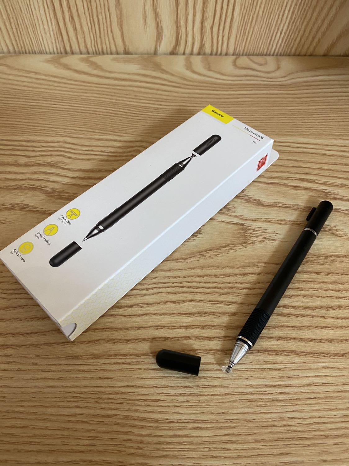 Hàng đúng mô tả. Đóng gói cẩn thận, giao hàng đúng hẹn. 

Đã dùng thử với iPad Pro 11 nhưng đúng là không hữu ích lắm với nhu cầu của mình.