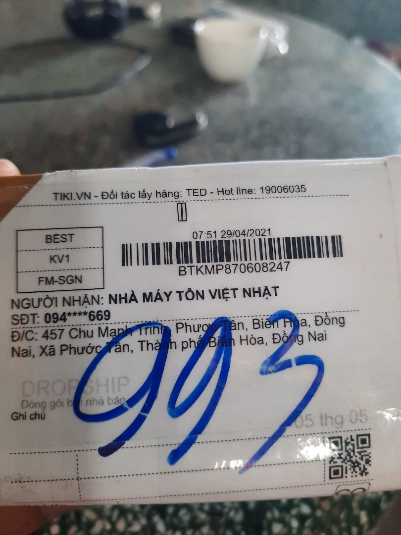 shop có giao lộn hàng ko? tôi mua lưỡi câu để câu cá chép hồ dịch vụ, chat với shop được shop tư vấn mua lưỡi số 10 và 11. nhưng sao nó lại nhỏ thế này, lưỡi này bằng 1/2 lưỡi số 6 của Chinu, yêu cầu trả lại hàng nhé tiki. quá bé, quá thất vọng