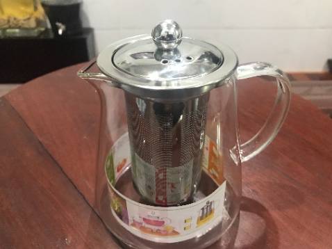 Do tin tưởng TIKI là nhà cung cấp uy tín nên không kiểm tra khi nhận hàng . Khi về nhà mở kiểm tra thì sản phẩm giao không đúng so với sản phẩm đã đặt mua . Sản phẩm đặt mua có lõi lọc thủy tinh cao cấp chịu nhiệt nhưng sản phẩm giao thì bằng inox chất lượng kém như hình đính kèm.
Đề nghị TIKI làm việc với nhà cung cấp về việc bán hàng *** đảo này và giải pháp cho việc đổi hàng.
Cảm ơn.