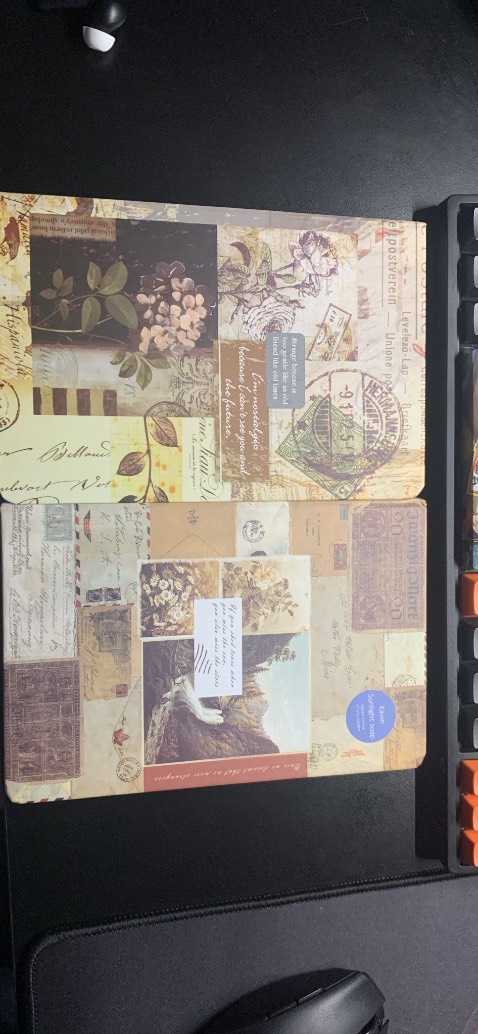 Đẹp lắm lun in từng trang đẹp lắm, shop ko còn mẫu nhưng đổi cho mình mẫu khác và có viết thư rất lịch sự. Thanks