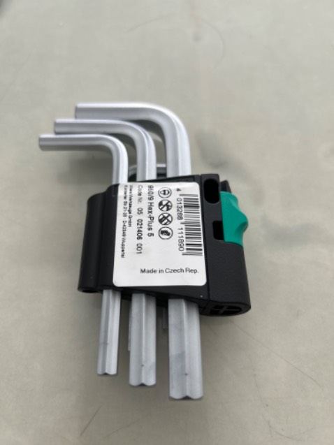 Chat luong ko the che.  The tool is solid. Rat hai long. Tien nao cua nay.