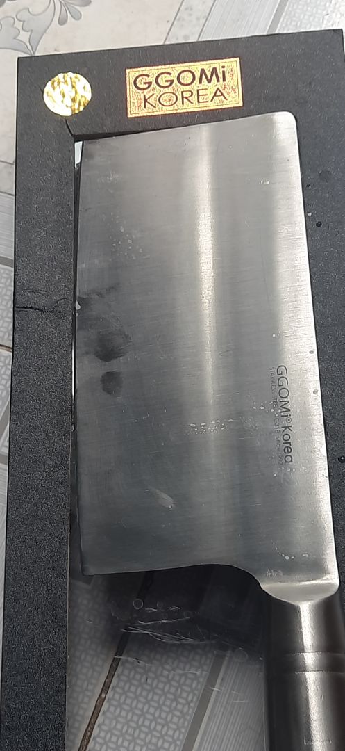 dao chặt gà cầm rất vừa tay dao sắc đẹp rất cảm ơn shop giao hàng chất lượng