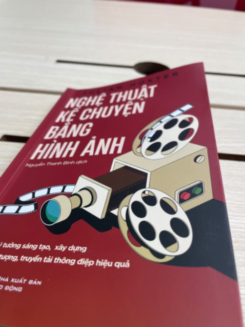 Đang đọc dở thấy tạm ổn