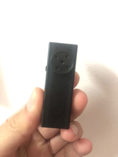 nhỏ gọn, được tặng cả pin dự phòng. shop nhiệt tình hỗ trợ cài đặt. xem từ xa dc luôn. ok