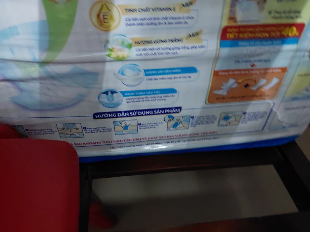 Giao nhanh. Sản phẩm thấm hút tốt, mềm mại, mùi hương không gây khó chịu. Đóng gói kĩ càng.