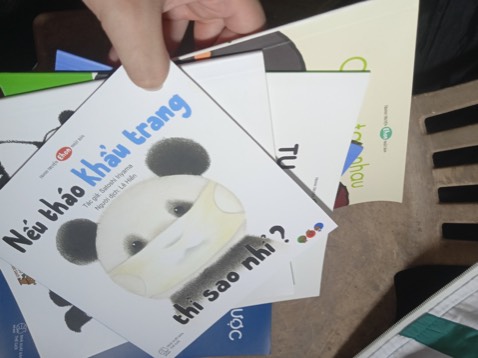 sách này đc nhiều mẹ review lắm nè. nhận sách về rất ưng nhé