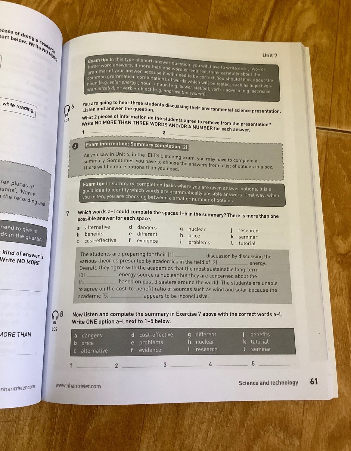 Hừm....lần này mk đánh giá 3 sao thôi vì sách bị bẩn và quăn ở mép nhiều quá, đâm ra học cứ thấy sót sót thế nào ý:( nhưng thôi đổi lại nội dung rất hay và phù hợp với 1 learner như mk :)
nên vào những lần mua sau tiki nhớ cẩn thận hơn là được !!!