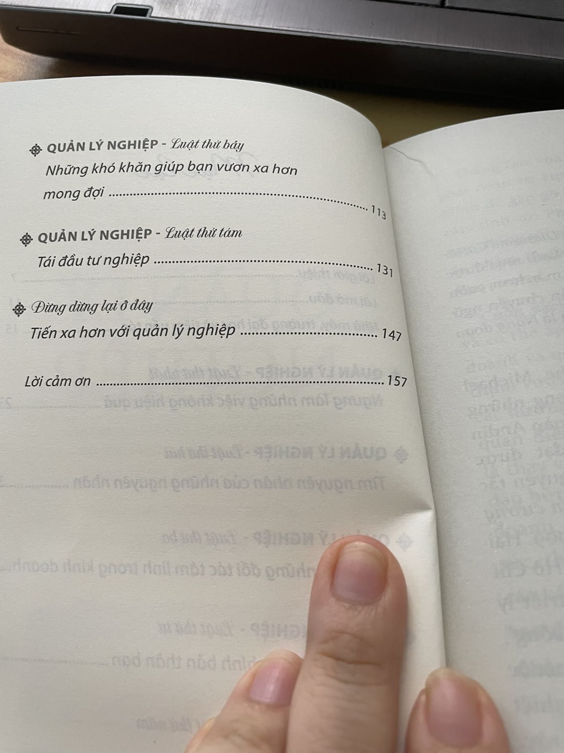 Hôm qua tôi nhận sách, thì thấy thiếu rất nhiều trang ở phần cuối, tôi mua háo hức đọc mà nhận được cảm giác rất không tôn trọng như vậy. Đề nghị đổi lại cuốn mới đầy đủ nội dung. Cám ơn