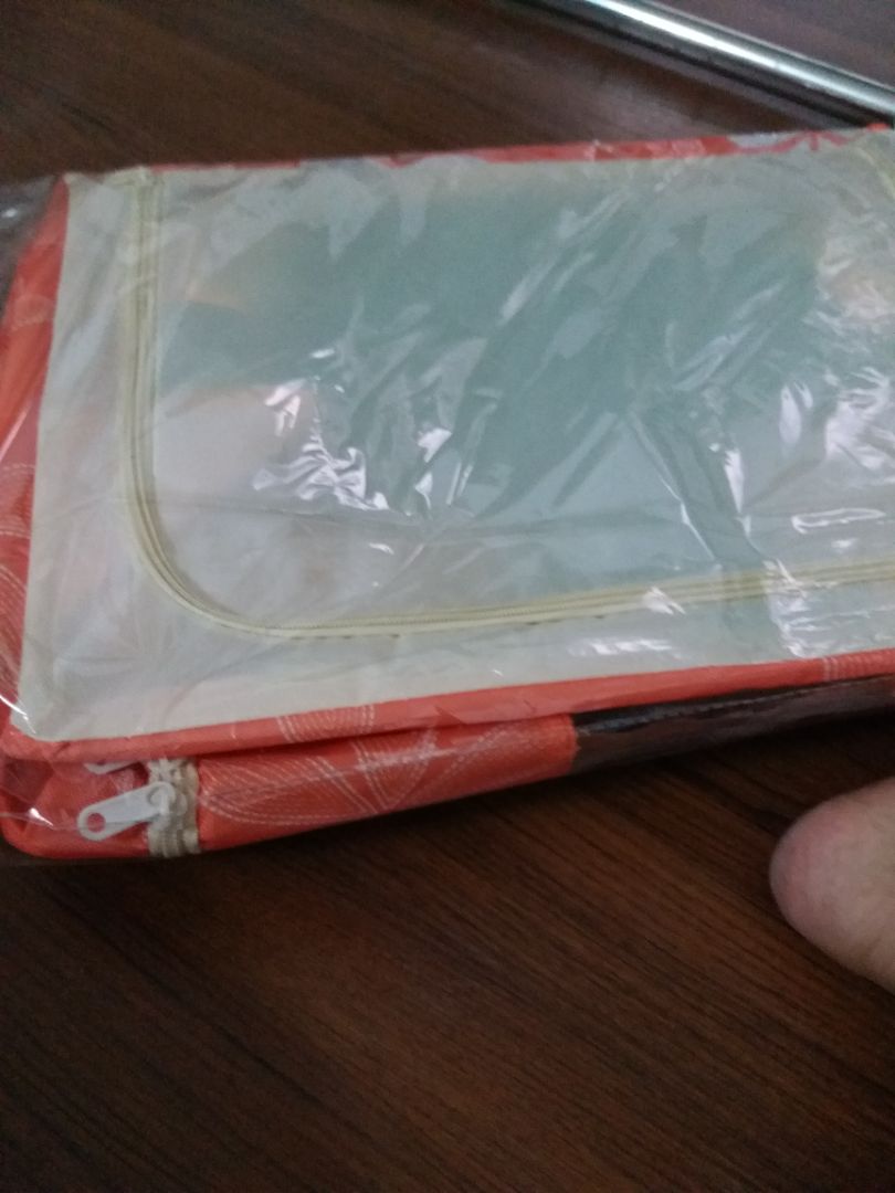 toàn *** đảo mọi người tránh xa shop này nha quảng cáo một đằng giao hàng một nẻo , vải mỏng đựng vào cái rách luôn khung quá yếu ,làm ơn bán hàng có tâm một chút còn để đức cho đời sau nữa