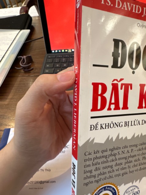 giao về nhìn rất dơ, đã lau cho sạch bớt rồi nhưng còn lại cái vết này lau k sạch