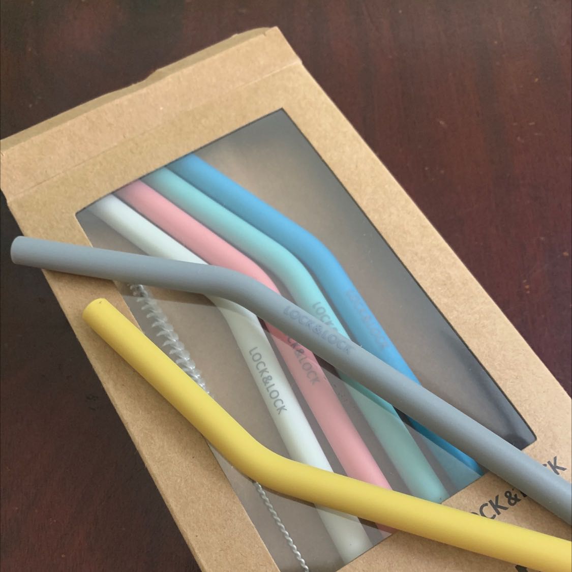 tiki giao hàng nhanh, ống hút mềm. good! rất đáng mua!!