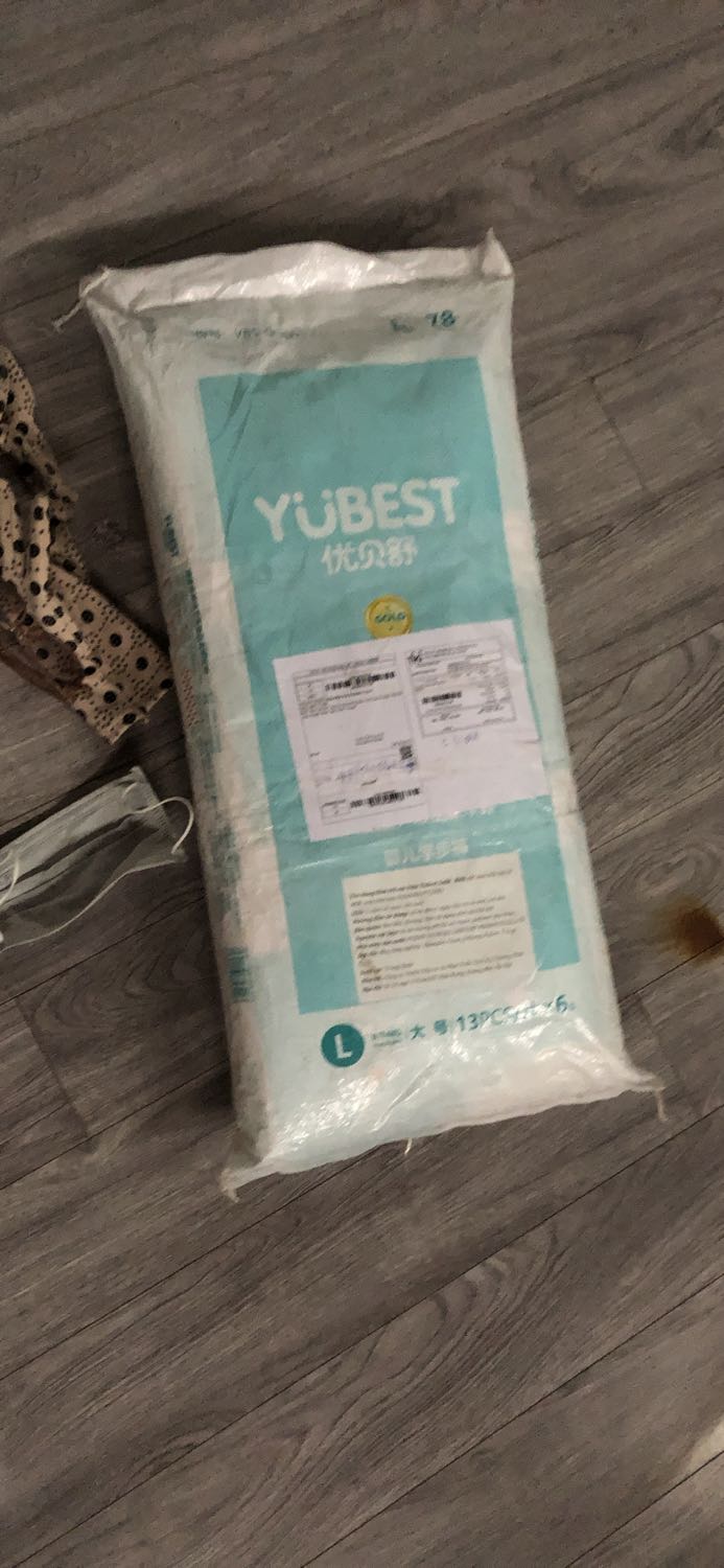 Tả mềm, mùi k thic lắm, nhưng mà giá củng rất mềm nha, loại này dây chun bên trong k có bị chật như loại cũ nên sd rất ưng ạ, sẽ ủng hộ nữa ạ