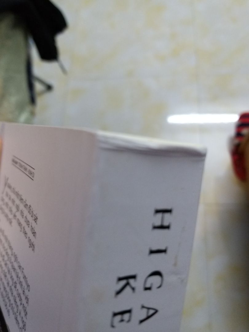 Quá thất vọng Tiki về khâu giao hàng. Thực sự mình đã rất hâo hức khi mua cuốn này tới giờ cầm nó trên tay thì mép của sách cong hết và dính nhiều bụi. Nhiều lần mình đặt đã bị vậy và cũng đã đánh giá lại nhưng vẫn không thay đổi. Mình thực sự thất vọng 😔